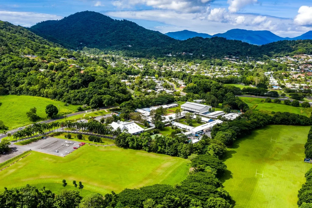 freshwater church cairns